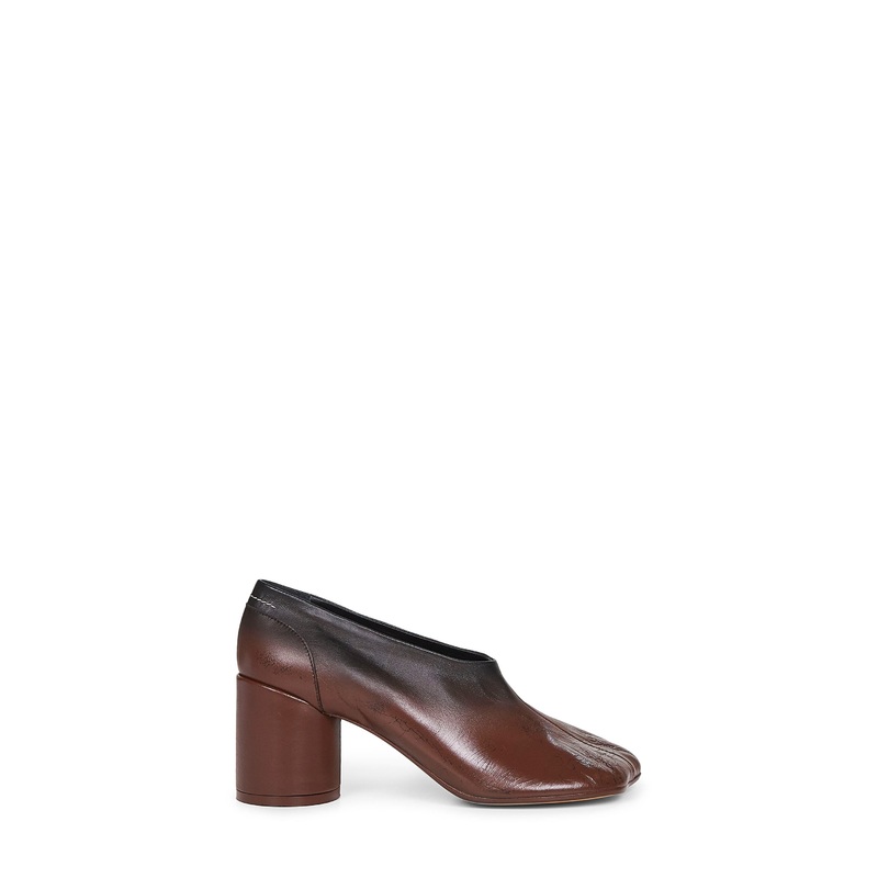 Brown gradient leather anatomic pumps