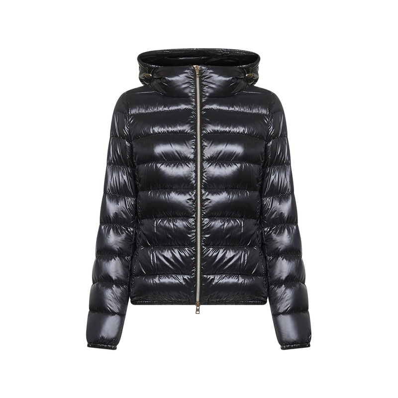Black Ultralight Nylon Giada hooded down jacket