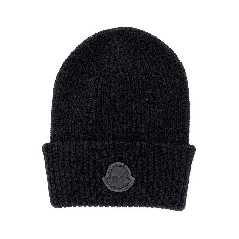 Black Ribbed Beanie with Logo Patch on the Front in Virgin Wool Woman