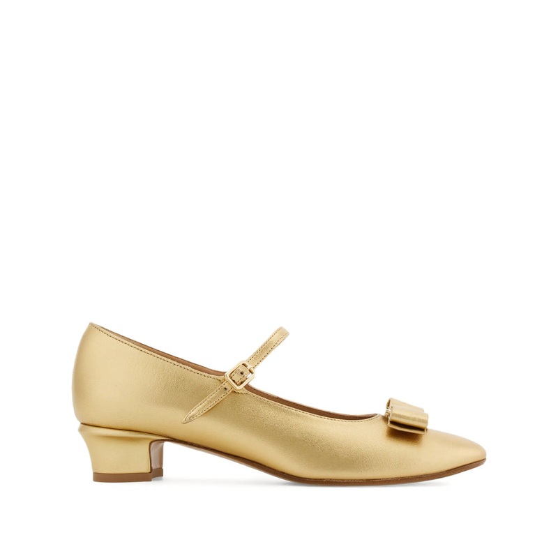 Gold-Tone Laminated Bow Detail Shoes