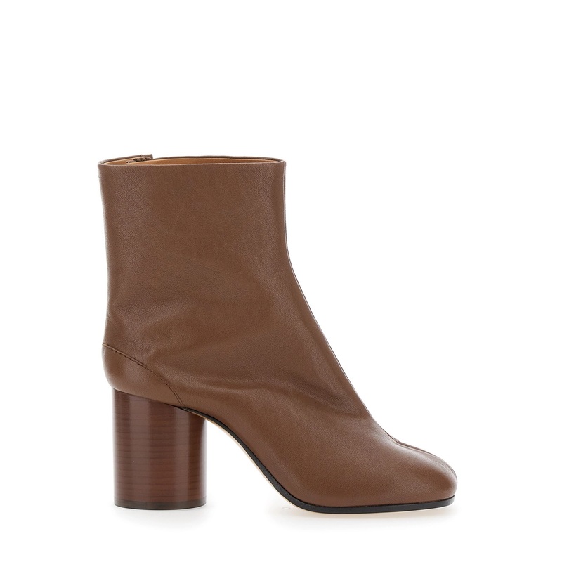 ‘Tabi’ Brown Ankle Boots with Pre-Shaped Toe in Leather Woman