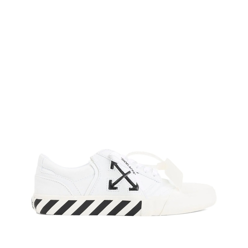 Arrow Motif Lace-Up Sneaker|White/Black|40|46|39|43|44|45
