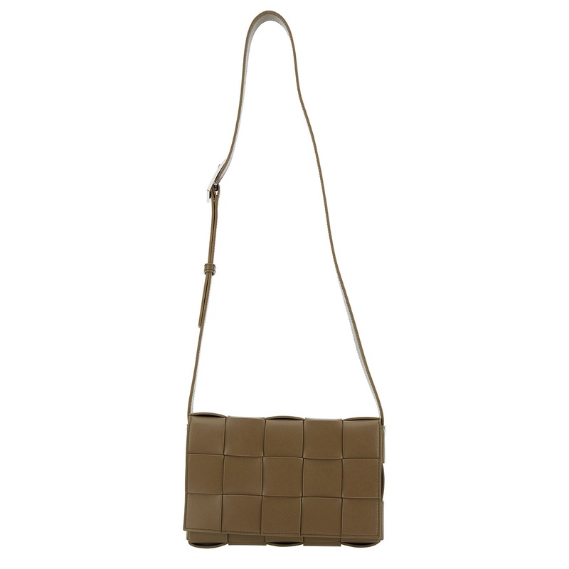 ‘Medium Casette’ Brown Crossbody Vag with Intreccio Motif in Leather Man