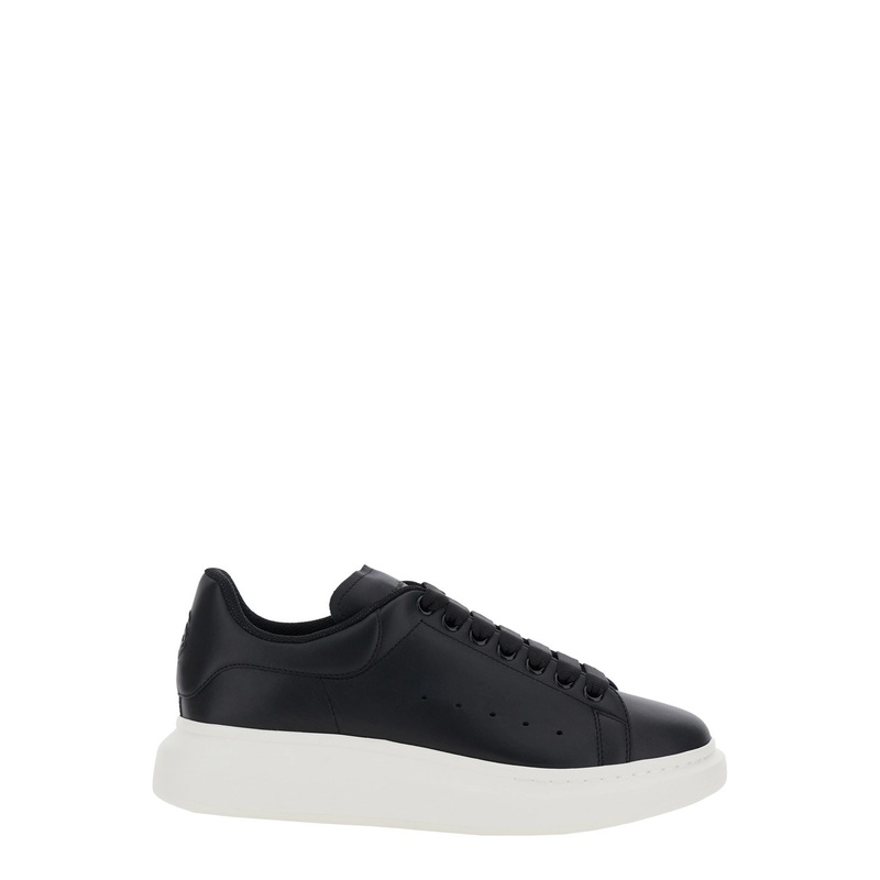 Black Low Top Sneakers with Chunky Sole in Leather Man