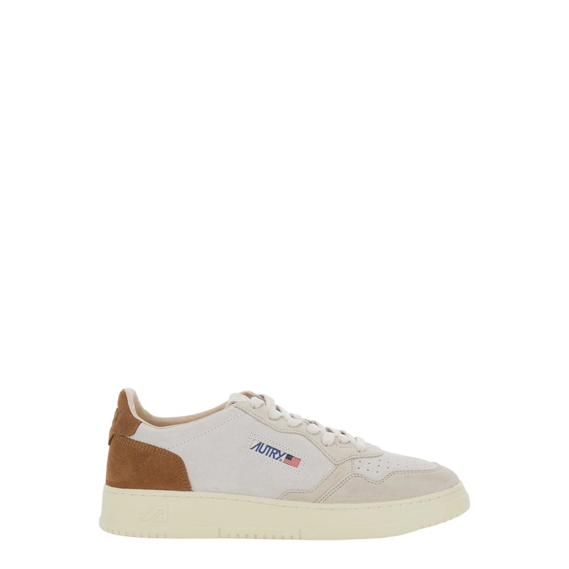 ‘Medalist Low’ Beige Sneaker with Contrasting Back Patch in Leathe Man