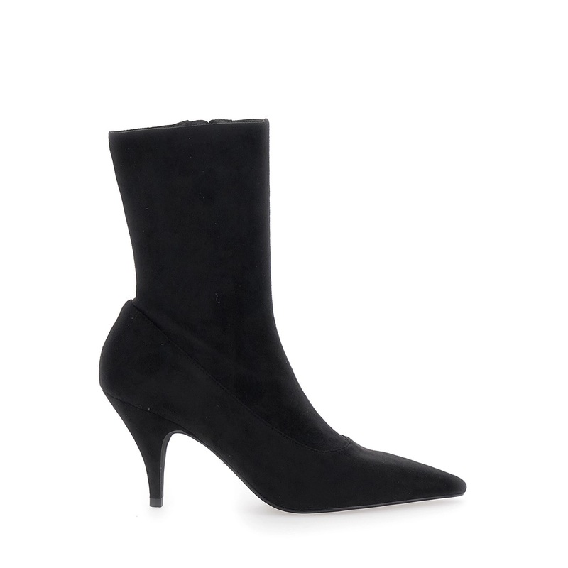 Black Ankle Boots with Pointed Toe  in Leather Woman