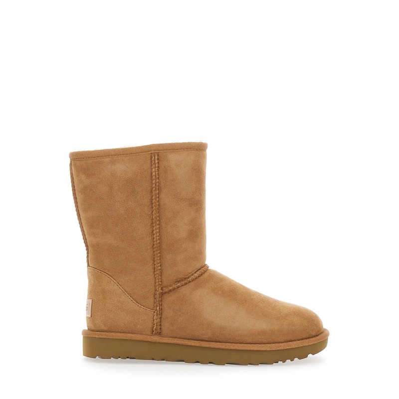 ‘Classic Short’ Beige Boots with Logo Patch on the Rear and Shearling Lining in Suede Woman