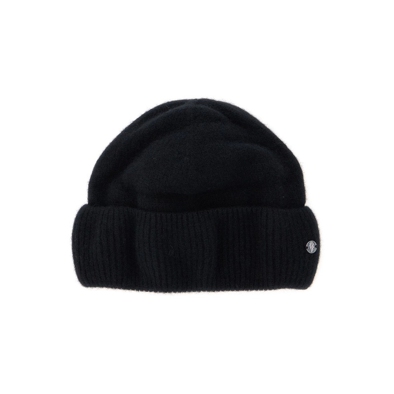 ‘Vivian’ Black Beanie with Logo Plaque Detail on the Front in Cashmere Woman